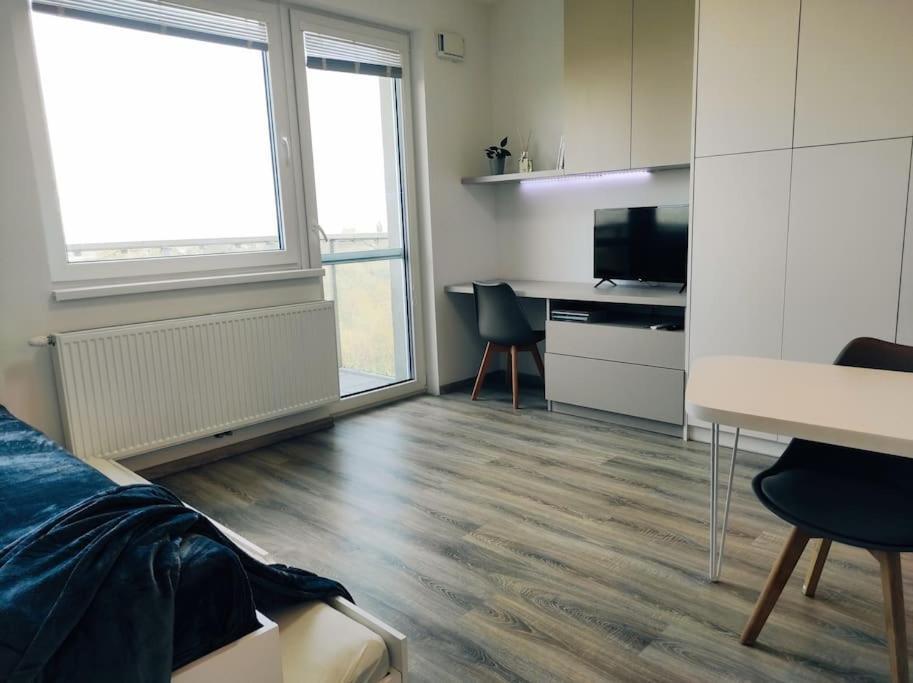 Apartmán Airport For Two, Free Parking, Airport View *
